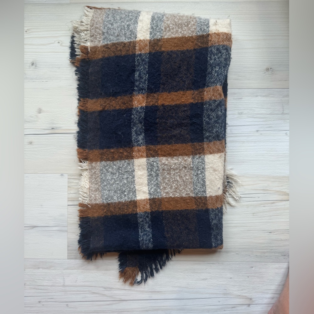 Blue plaid blanket scarf